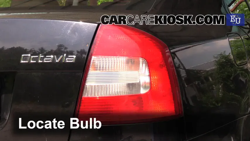 2011 Skoda Octavia TDI CR 2.0L 4 Cyl. Turbo Diesel Lights Turn Signal - Rear (replace bulb)